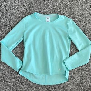 Nike long sleeve pullover